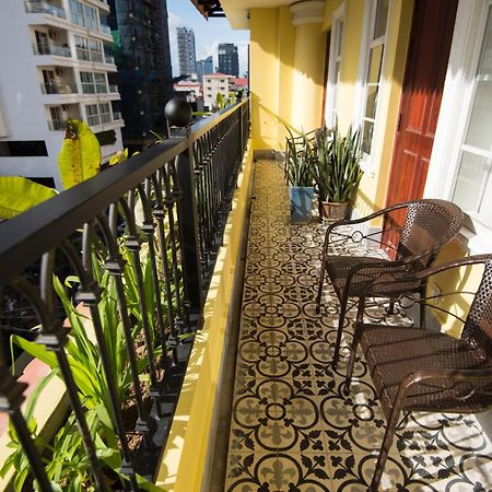 Khmer Surin Boutique Guesthouse بنوم بنه المظهر الخارجي الصورة