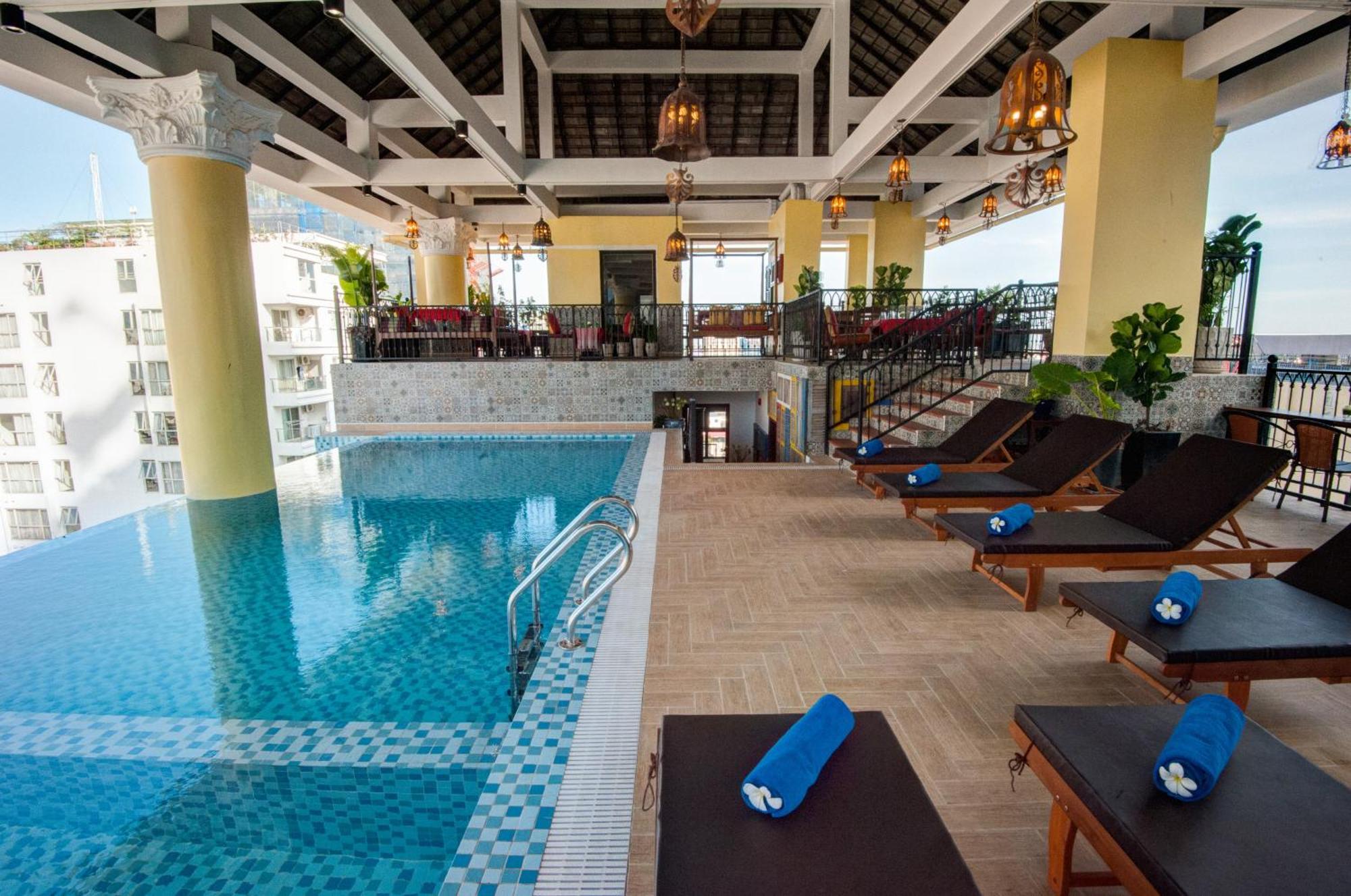 Khmer Surin Boutique Guesthouse بنوم بنه المظهر الخارجي الصورة